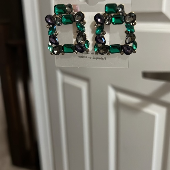 Christmas Earrings - Picture 1 of 1